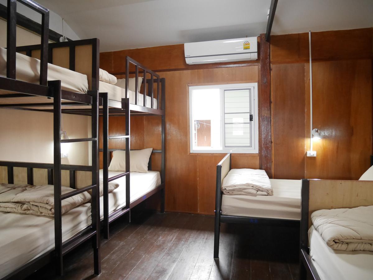 At Pier Hostel Lanta เกาะลันตา ภายนอก รูปภาพ