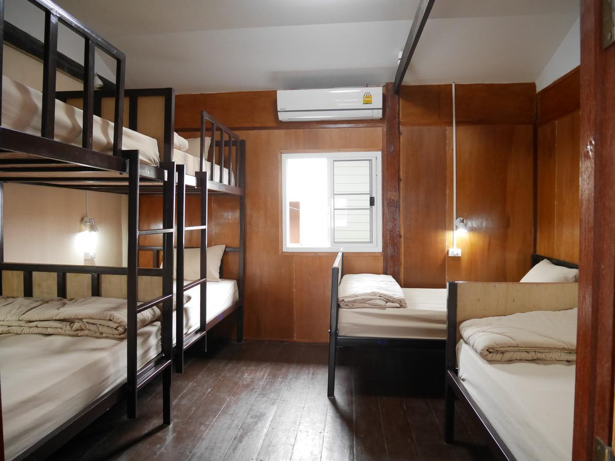 At Pier Hostel Lanta เกาะลันตา ภายนอก รูปภาพ