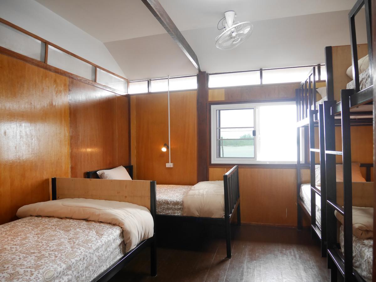 At Pier Hostel Lanta เกาะลันตา ภายนอก รูปภาพ