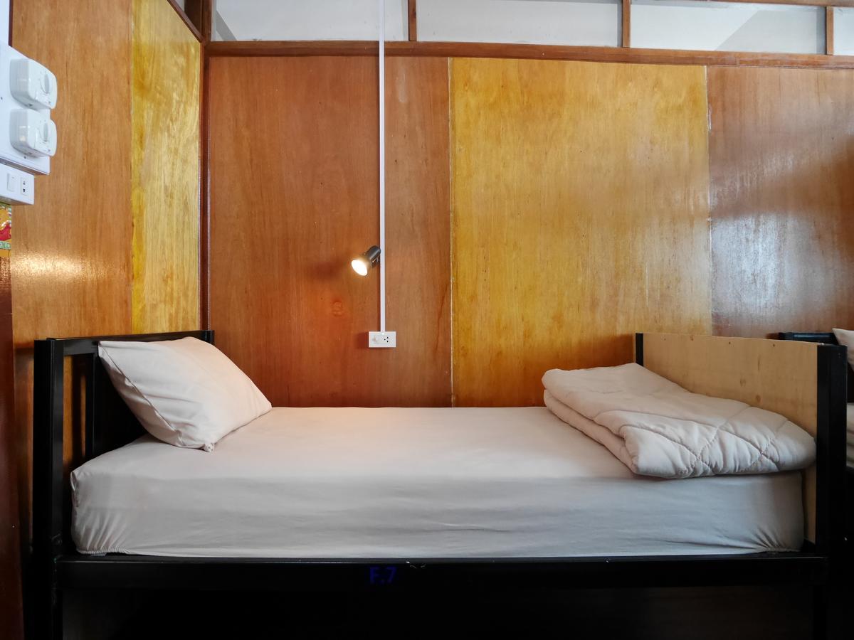 At Pier Hostel Lanta เกาะลันตา ภายนอก รูปภาพ