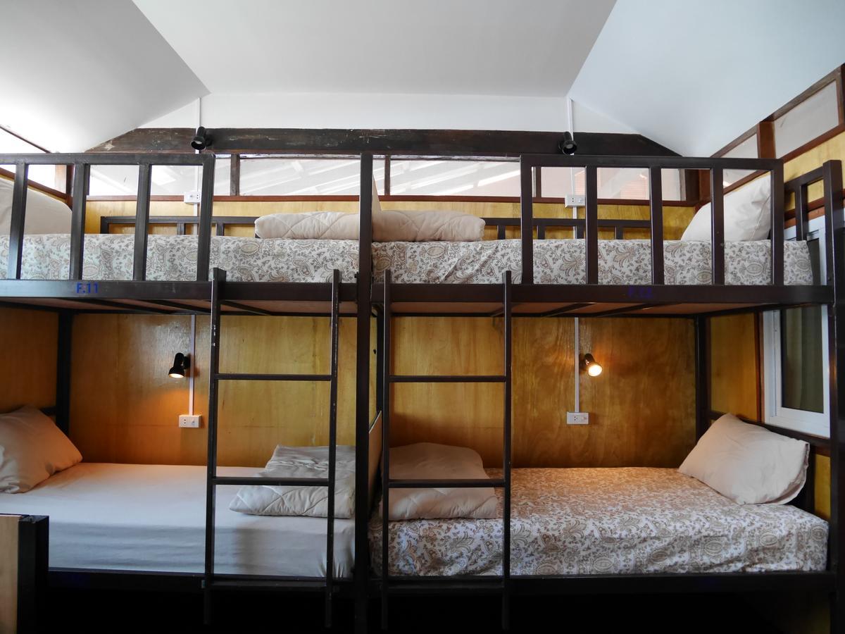 At Pier Hostel Lanta เกาะลันตา ภายนอก รูปภาพ