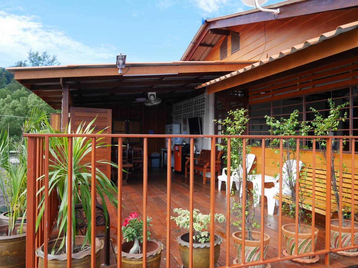 At Pier Hostel Lanta เกาะลันตา ภายนอก รูปภาพ